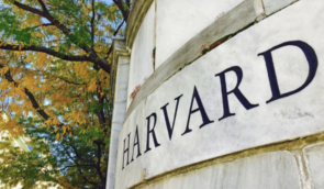 Студенти Гарварду подали позов щодо адміністрації університету, бо той став “бастіоном антиєврейської ненависті”